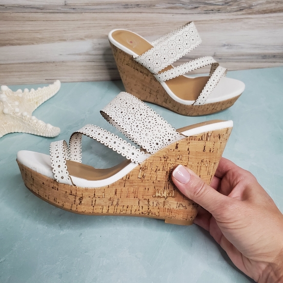 NEW Off White Cork Wedge Sandal - Picture 2 of 6